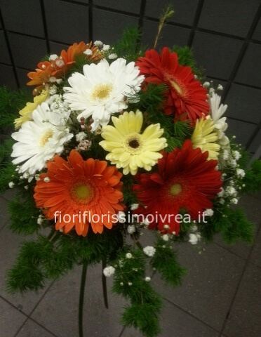 Bouquet di gerbere assortite.